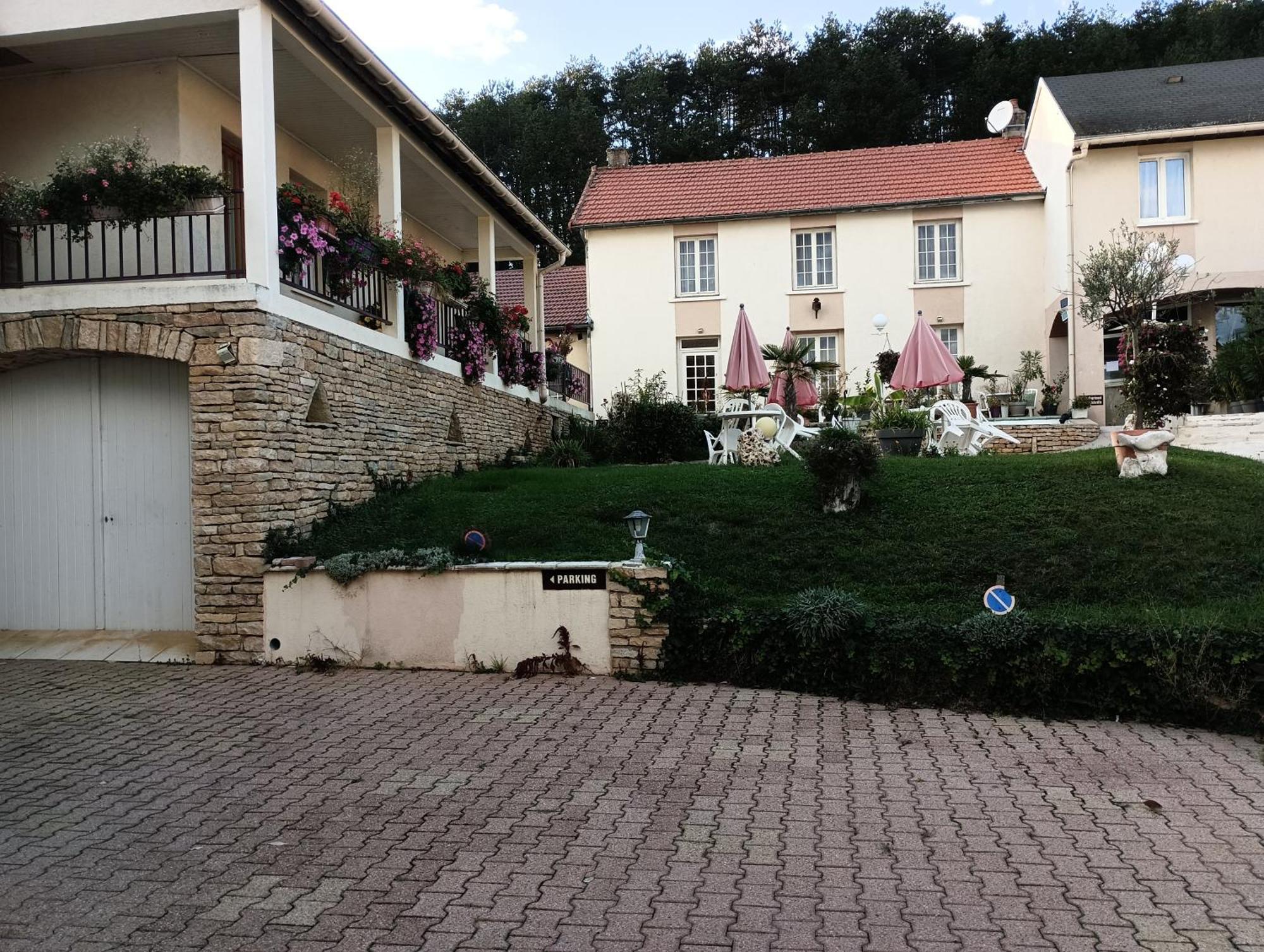 Lud'Hôtel Savigny-lès-Beaune Buitenkant foto